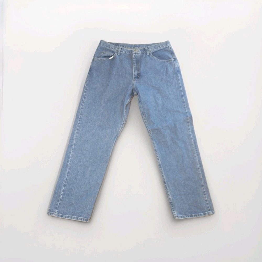 Wrangler Mens Relaxed Fit Straight Leg Jeans Medium Wash Blue 36x31 97601VR